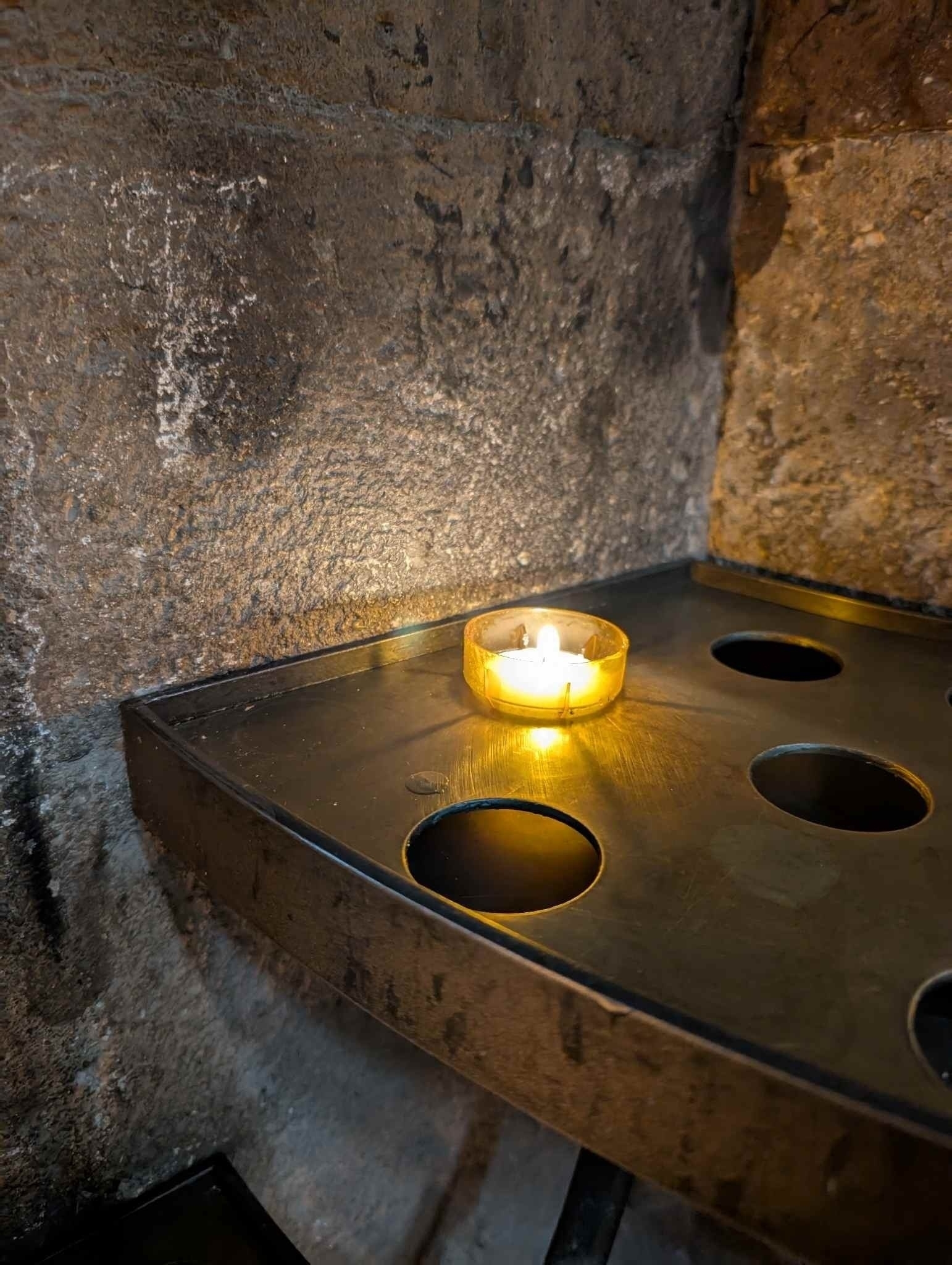 Opferlicht in Kirche